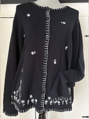 Vintage 90s Cotton Black Flower-Embroidered Button Cardigan Sweater Size XL